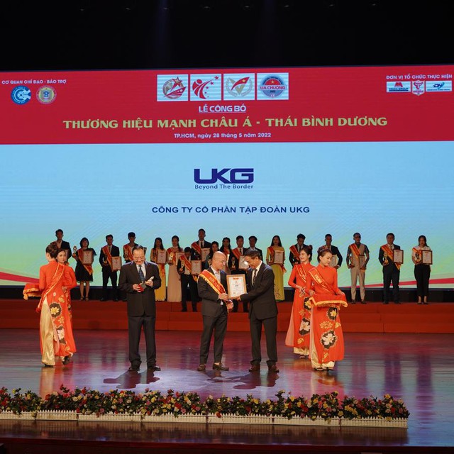 UKG đạt danh hiệu “Top 10 thương hiệu mạnh Châu Á - Thái Bình Dương” - Ảnh 1.