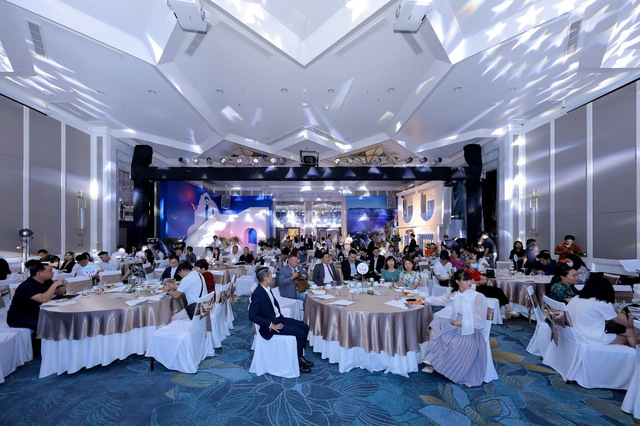 Cam Ranh Bay Hotels & Resorts: Dự án đầu tư đáng tiền của giới tinh hoa - Ảnh 1.