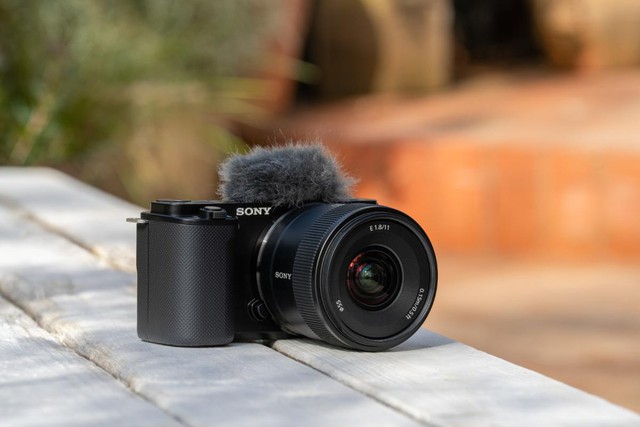 Sony ra mắt bộ ba ống kính góc rộng ngàm E dành cho máy ảnh cảm biến APS-C: PZ 10-20mm F4 G, E 15mm F1.4 G và E 11mm F1.8 - Ảnh 5.