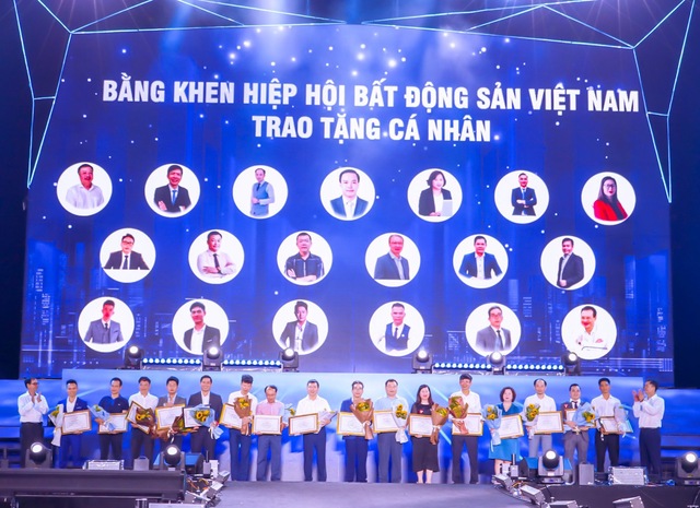 Đất Xanh Miền Tây tỏa sáng tại Lễ vinh danh nghề Môi giới BĐS 2022 - Ảnh 3.