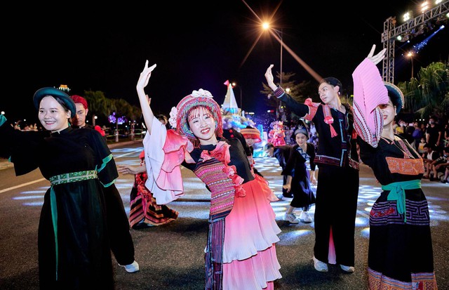 Carnival đường phố Sun Fest thắp sáng Đà Nẵng đêm cuối tuần - Ảnh 6.