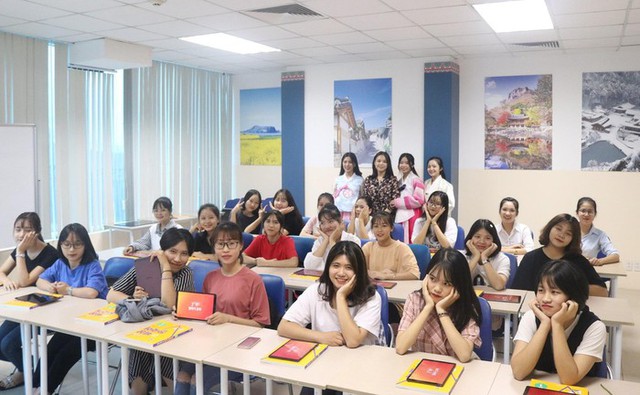 Sinh viên Trường Đại học Nguyễn Trãi đạt “Giải thưởng thiết kế quốc tế Busan 2022″ - Ảnh 4.
