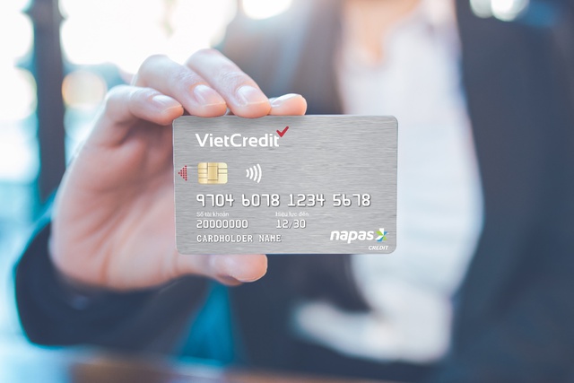 VietCredit mở thẻ tín dụng nội địa cho khách đang vay nơi khác - Ảnh 1.
