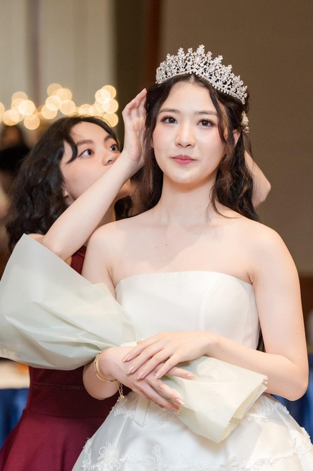 Ngắm nhan sắc dịu dàng của hot TikToker Victoria Trần - Prom Queen của UNIS Hà Nội - Ảnh 2.