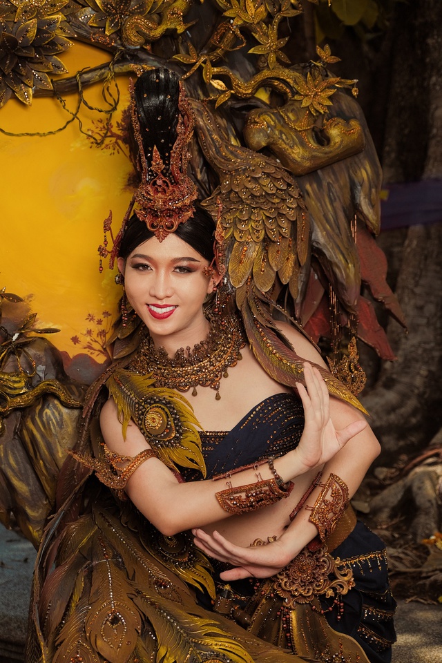 CEO Hương Nam Production House gây sốt cộng đồng mạng với bộ ảnh “National costume” Thái Lan - Ảnh 14.