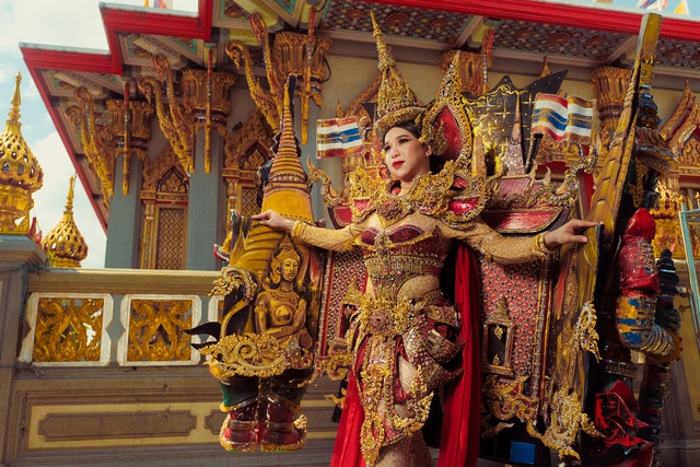 CEO Hương Nam Production House gây sốt cộng đồng mạng với bộ ảnh “National costume” Thái Lan - Ảnh 2.