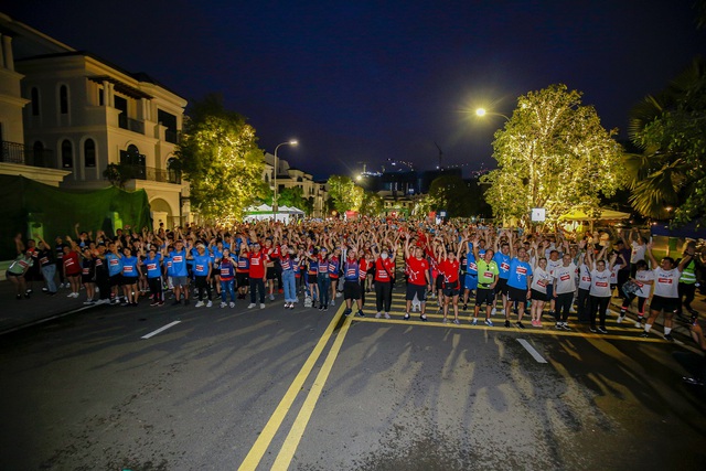 Hơn 3.000 người tham dự giải chạy Vinhomes - Happy Run 2022 - Ảnh 1.
