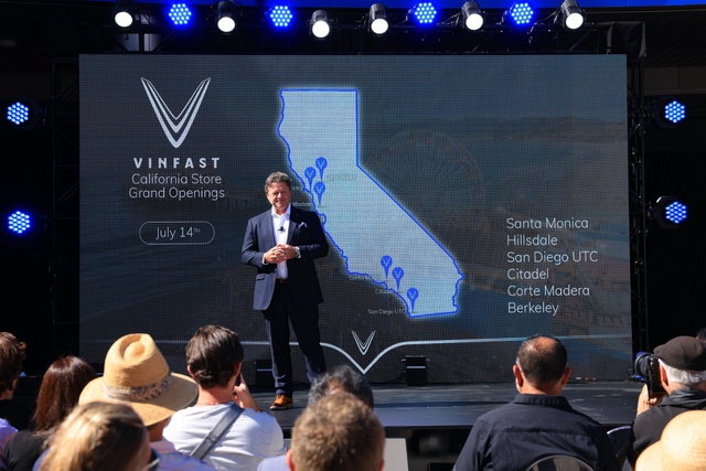 VinFast khai trương 6 trung tâm bán hàng tại Mỹ - Ảnh 1.
