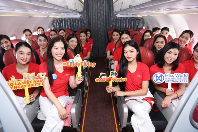 Top 38 Miss World Vietnam 2022 khoe sắc, bất ngờ đổ bộ sân bay - Ảnh 9.