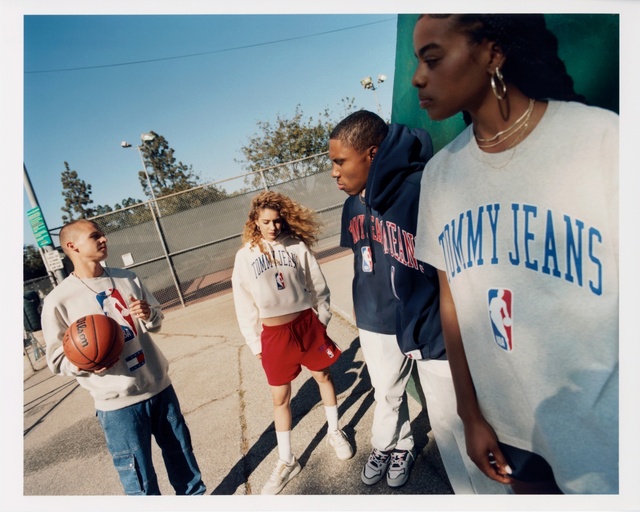 Tommy Jeans hợp tác cùng NBA ra mắt bộ sưu tập mới cực chất - Ảnh 4.