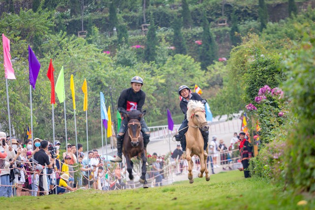 Vó ngựa trên mây lần thứ 5 thổi bùng không khí lễ hội Tây Bắc tại Sun World Fansipan Legend - Ảnh 5.