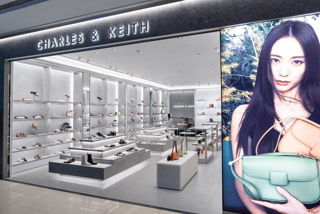 Trải nghiệm mua sắm &ldquo;thơm v&agrave; đẹp&rdquo; tại sự kiện khai trương CHARLES & KEITH Vincom B&agrave; Triệu - Ảnh 4.