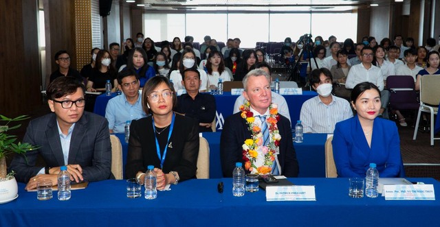 Đạt chứng nhận NEAS: Sinh viên Hoa Sen học tiếng Anh chuẩn quốc tế ngay tại Việt Nam - Ảnh 1.