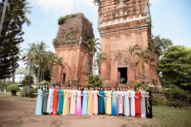 Top 38 Miss World Vietnam 2022 bắt đầu chuỗi hoạt động vòng chung kết tại MerryLand Quy Nhơn - Ảnh 1.