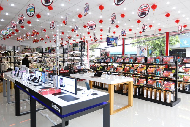 FPT Shop tặng ưu đãi hấp dẫn cho khách hàng mua laptop gaming - Ảnh 2.