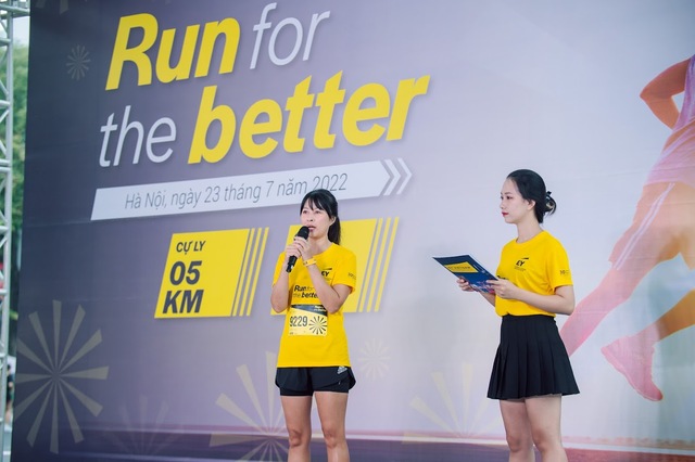 EY Việt Nam lần đầu tiên tổ chức giải chạy “Run for the better”: 30 năm không ngừng phấn đấu vì giá trị và niềm tin - Ảnh 2.