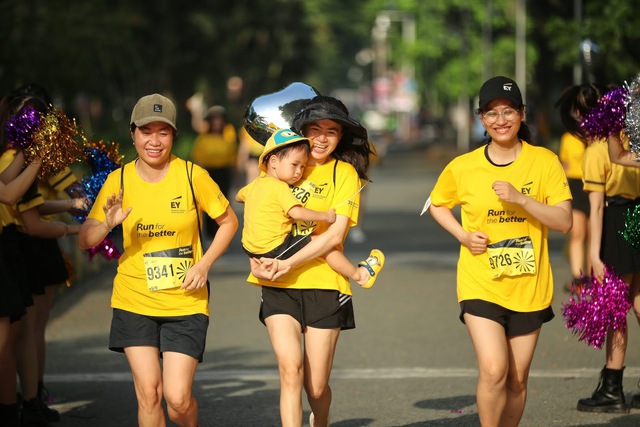 EY Việt Nam lần đầu tiên tổ chức giải chạy “Run for the better”: 30 năm không ngừng phấn đấu vì giá trị và niềm tin - Ảnh 4.