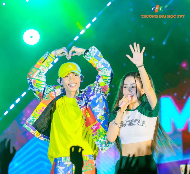 Binz, DJ Mie khiến ĐH FPT Hà Nội hoá “chảo lửa” trong đêm đại nhạc hội FPT Summer Camp - Ảnh 5.