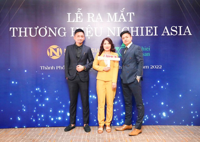 Ca sĩ Nguyễn Phi Hùng tham dự ra mắt thương hiệu Nichiei Asia Việt Nam - Ảnh 1.