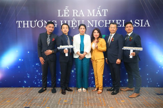 Ca sĩ Nguyễn Phi Hùng tham dự ra mắt thương hiệu Nichiei Asia Việt Nam - Ảnh 2.