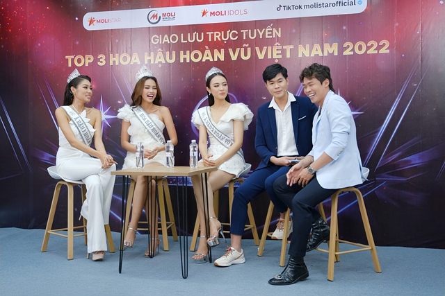 Top 3 Miss Universe Vietnam 2022 vỡ òa trong buổi giao lưu tại Moli Group - Ảnh 2.