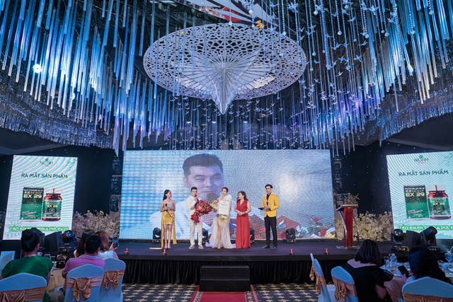 Ưng Hoàng Phúc, Kim Cương dự sự kiện ra mắt sản phẩm Noah Legend - Ảnh 3.