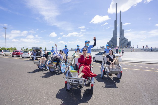Sự kiện diễu hành xích lô thu hút đông đảo du khách tại Phú Yên - Ảnh 1.
