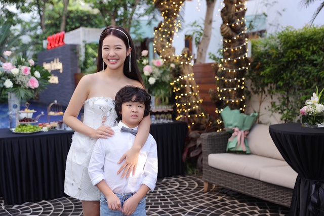 TikToker Victoria Trần lên đường sang Mỹ du học - Ảnh 4.
