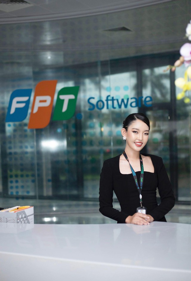 Điểm mặt những người đẹp đình đám ở công ty công nghệ hàng đầu Đông Nam Á - Ảnh 9.