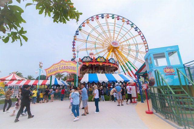Công viên giải trí kiểu Mỹ tại Phan Thiết thu hút hàng ngàn lượt khách mỗi ngày - Ảnh 3.