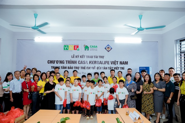Herbalife Việt Nam hỗ trợ dinh dưỡng lành mạnh cho trẻ em có hoàn cảnh khó khăn tại Trung tâm bảo trợ trẻ mồ côi tàn tật Việt Trì - Ảnh 1.