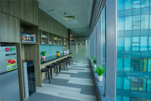 Tối ưu thiết kế truyền thống tạo nên văn phòng làm việc hiện đại, ấm cúng - Ảnh 2.