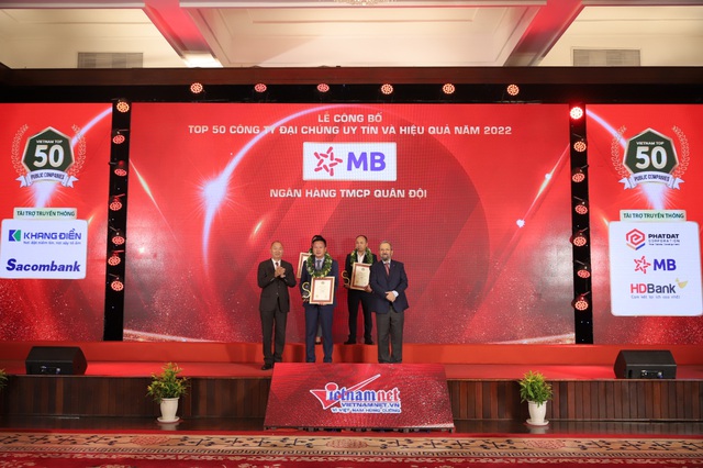 MB vào Top 4 ngân hàng thương mại uy tín Việt Nam 2022 - Ảnh 1.