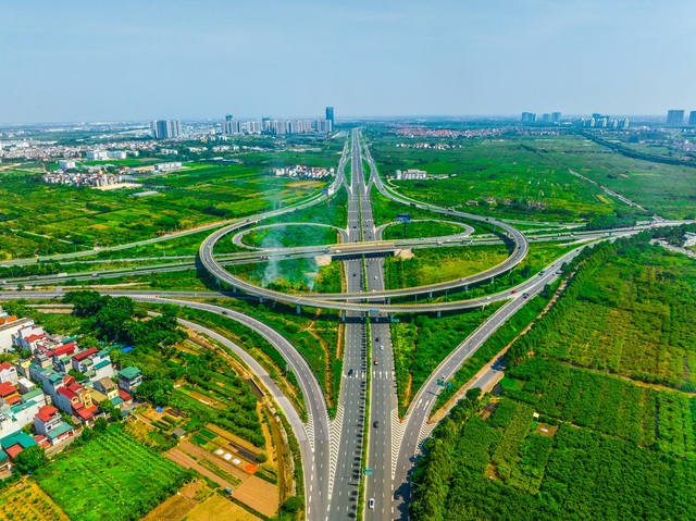 Kết nối hạ tầng giao thông khiến phía Đông Hà Nội bứt phá - Ảnh 1.