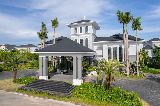 Nhận nhà ngay trong năm 2022 khi sở hữu dinh thự Grand Bay Halong Villas - Ảnh 1.
