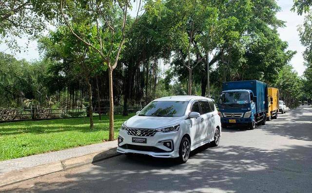 Suzuki công bố ra mắt chính thức mẫu xe Hybrid Ertiga tại Việt Nam - Ảnh 2.