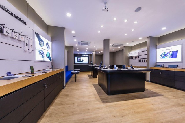 Không gian công nghệ cao cấp trong “Cửa hàng trải nghiệm Samsung” có sức hấp dẫn như thế nào? - Ảnh 1.
