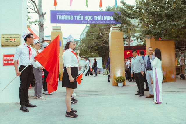 Cũng l&agrave; học sinh tiểu học m&agrave; học sinh n&agrave;y lạ lắm - Ảnh 2.