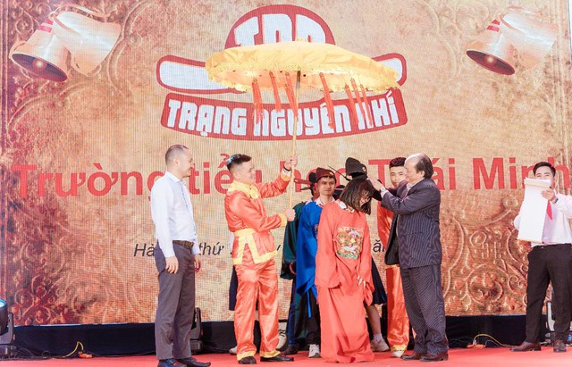 Cũng l&agrave; học sinh tiểu học m&agrave; học sinh n&agrave;y lạ lắm - Ảnh 7.