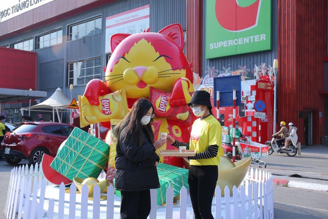 C&ugrave;ng L&yacute; Th&agrave;nh Cơ, haichinthangchin chấm điểm tượng linh vật M&egrave;o Chanh Sả - Ảnh 6.