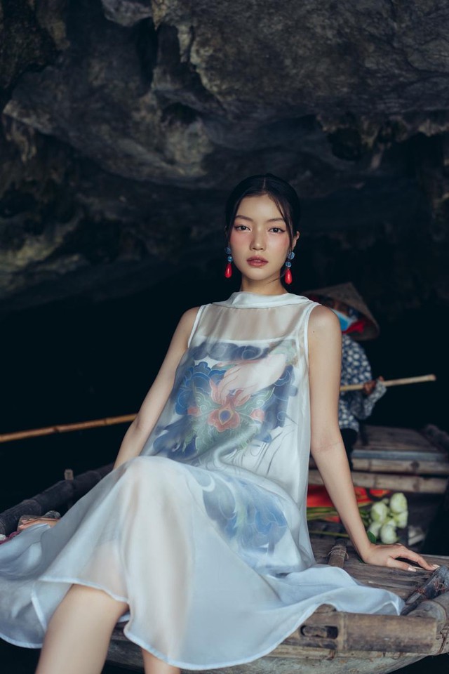 Nơi những trang phục được dệt nên bằng hoài niệm Á Đông - Ảnh 1. Nơi những trang phục được dệt nên bằng hoài niệm Á Đông - Ảnh 1.