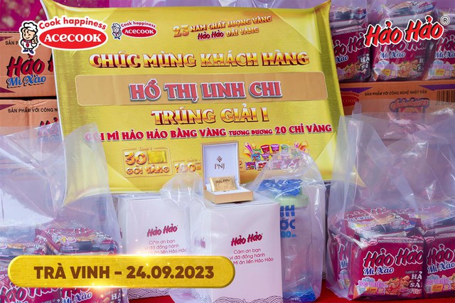 Chi&ecirc;m ngưỡng h&igrave;nh ảnh thực tế g&oacute;i m&igrave; v&agrave;ng 24K v&agrave; tiệc m&igrave; bay d&aacute;t v&agrave;ng độc đ&aacute;o từ Hảo Hảo - Ảnh 2.