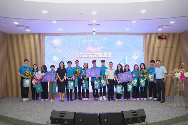 Vietnam Airlines tiếp tục chắp cánh ước mơ cho thế hệ trẻ tại Youth Travel Awards 2023 - Ảnh 4.