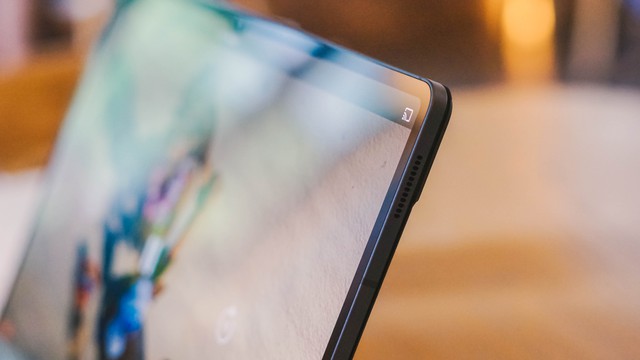 C&aacute;ch m&agrave;n h&igrave;nh Dynamic AMOLED 2X tr&ecirc;n Galaxy Tab S9 Series khiến một người l&agrave;m s&aacute;ng tạo như t&ocirc;i bị &ldquo;cuốn v&agrave;o lưới t&igrave;nh&rdquo; - Ảnh 6.