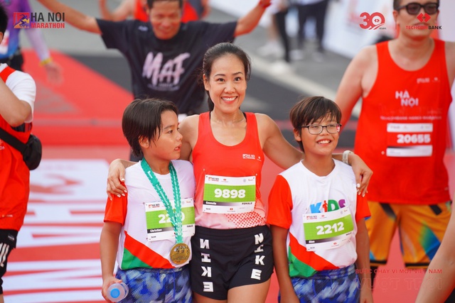 Hà Nội Marathon Techcombank 2023 lan tỏa tinh thần gắn kết cộng đồng - Ảnh 3.