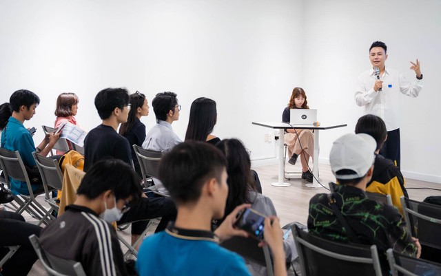 Nghe chuyện nghề s&aacute;ng tạo nội dung du lịch từ Bữu Vi Vu v&agrave; H&agrave; Hiển - Ảnh 2.