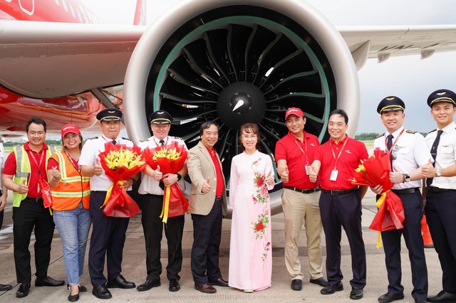 Li&ecirc;n tục nhận t&agrave;u bay mới, Vietjet đ&oacute;n t&agrave;u bay thứ 101 - Ảnh 7.
