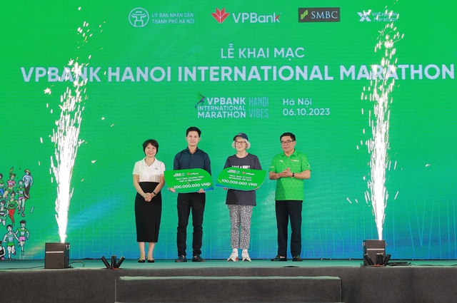 Gần 11.000 vận động viên tham gia giải chạy quốc tế VPBank Hanoi International Marathon 2023 - Ảnh 1.