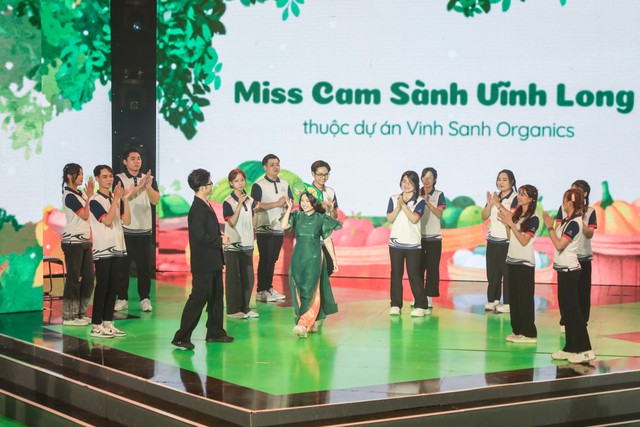 Dự &aacute;n về n&ocirc;ng nghiệp tuần ho&agrave;n gi&uacute;p sinh vi&ecirc;n UEF đạt giải  &Aacute; qu&acirc;n &ldquo;Sinh vi&ecirc;n thế hệ mới&rdquo; - Ảnh 3.