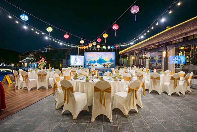 “Đa tầng trải nghiệm” với không gian tiệc cuối năm tại Emeralda Resort Tam Cốc - Ảnh 2.